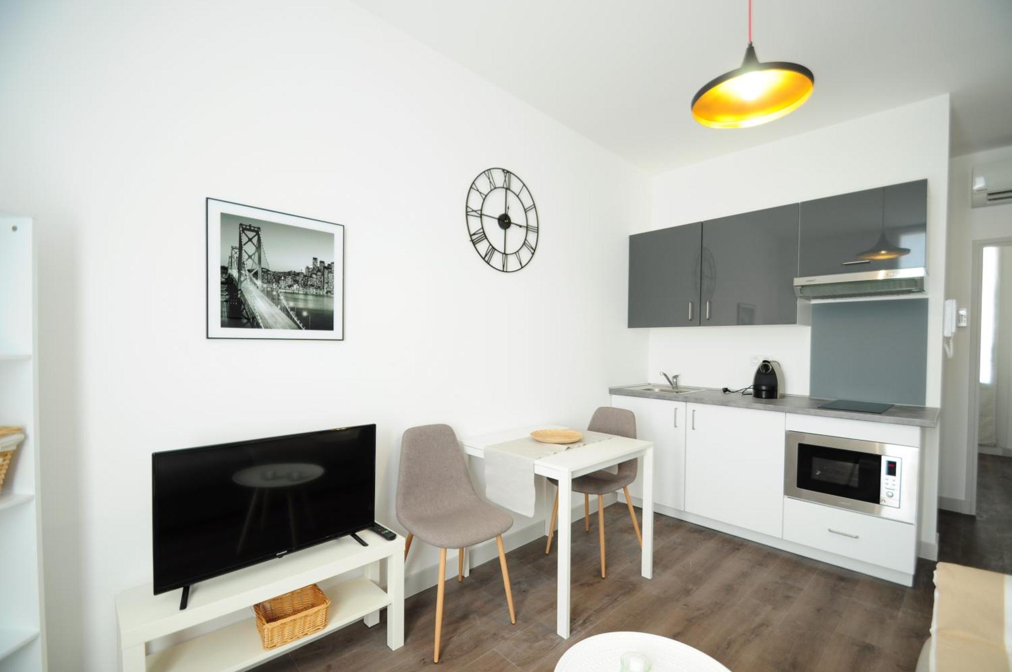 Appartement Les Trois Mai à Cannes Extérieur photo